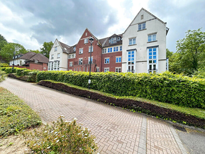 1 Bedroom Apartment To Rent In Cottage Close, Harrow, HA2