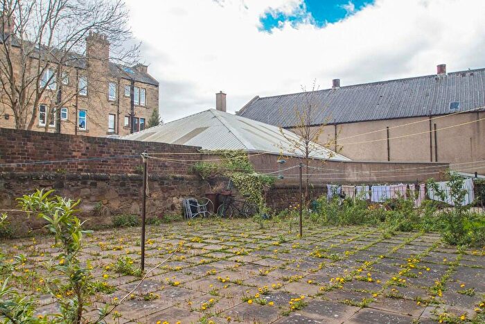 1 Bedroom Flat For Sale In / Hermand Street, Edinburgh, EH11