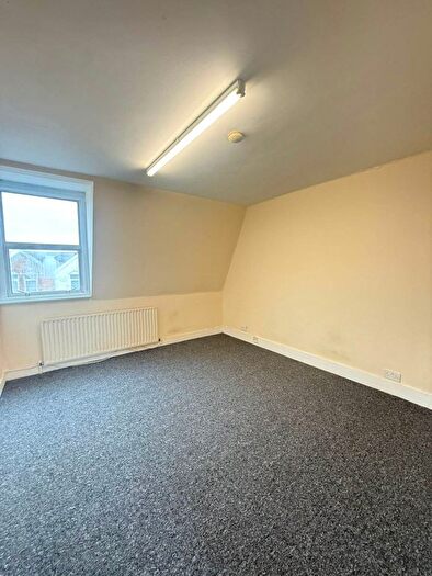 1 Bedroom Flat To Rent In Norwood Road, Southall, UB2