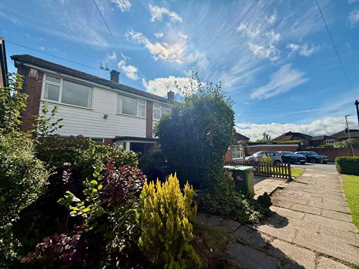 3 Bedroom End Of Terrace House To Rent In Cumber Drive, Wilmslow, SK9