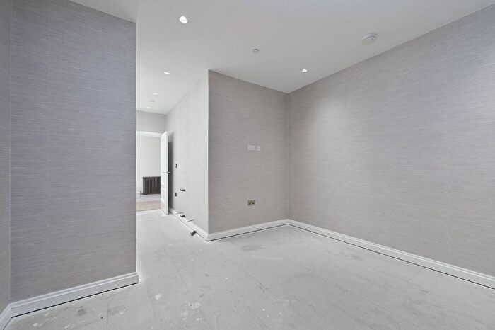 2 Bedroom Flat To Rent In Homer Row, Marylebone, London, W1H