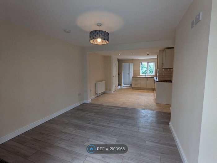 2 Bedroom Terraced House To Rent In Rock Hill, Bromsgrove, B61