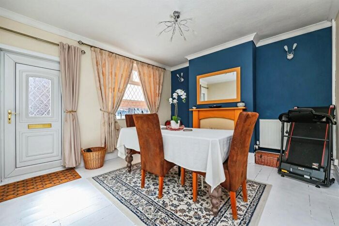 3 Bedroom Terraced House For Sale In Loscoe Road, Heanor, DE75