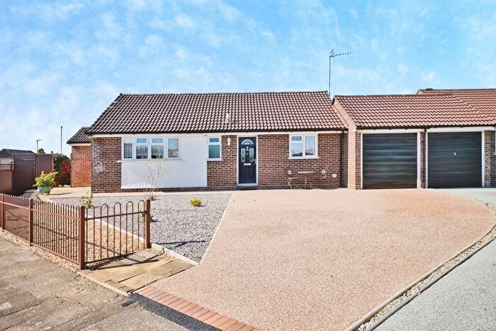 3 Bedroom Semi Detached Bungalow For Sale In Compton Close, Yeovil, BA21