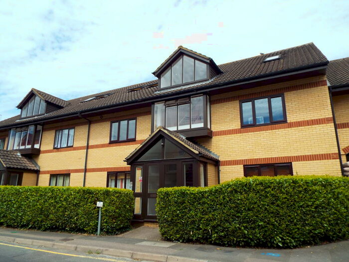 1 Bedroom Apartment To Rent In Ambassador Court, Bicester, OX26