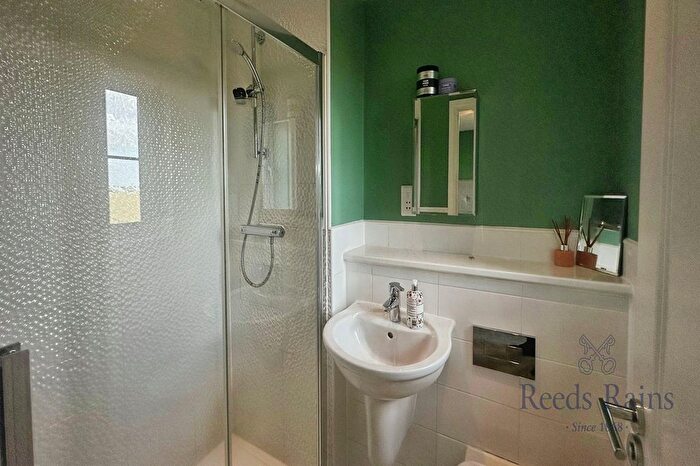 5 Bedroom Detached House For Sale In Holme View, Selby, North Yorkshire, YO8