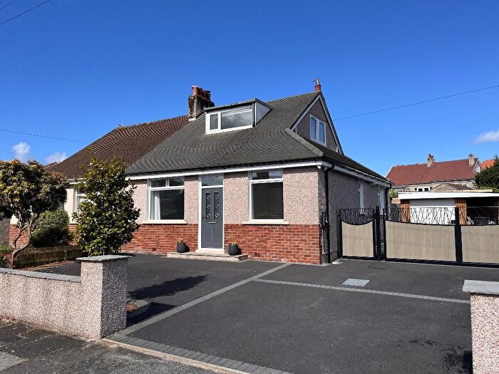 4 Bedroom Semi-Detached Bungalow For Sale In Norwood Drive, Torrisholme, Morecambe, LA4