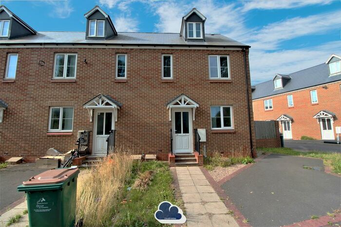 4 Bedroom End Of Terrace House To Rent In Templars' Fields, Coventry, CV4