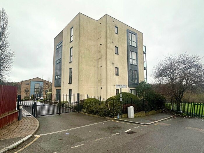 1 Bedroom Property For Sale In Mandarin Court, Snowberry Close, Barnet, Greater London, EN5