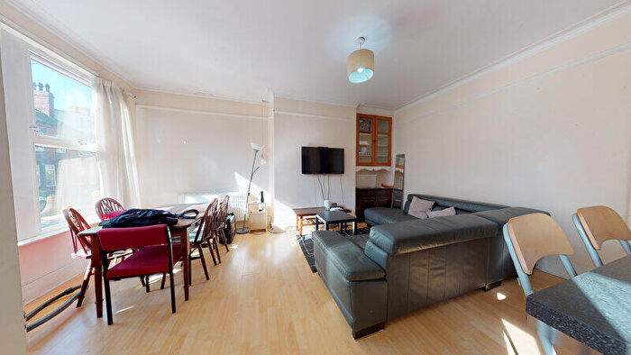 4 Bedroom Terraced House To Rent In Mayville Street, Hyde Park, Leeds, LS6