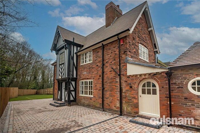 3 Bedroom End Of Terrace House For Sale In Laburnum Road, Bournville, Birmingham, B30