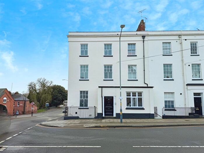 2 Bedroom Apartment For Sale In Portland Place West, Leamington Spa, CV32