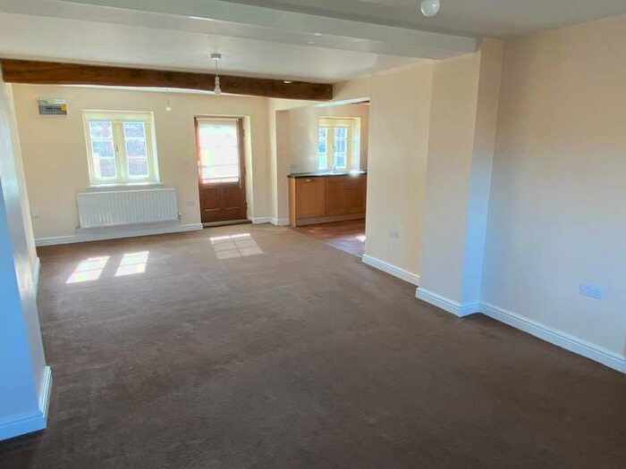 2 Bedroom Property To Rent In Main Street Screveton, Bingham, NG13