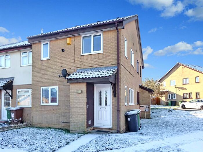 1 Bedroom End Of Terrace House To Rent In Kennet Close, Wellingborough, NN8