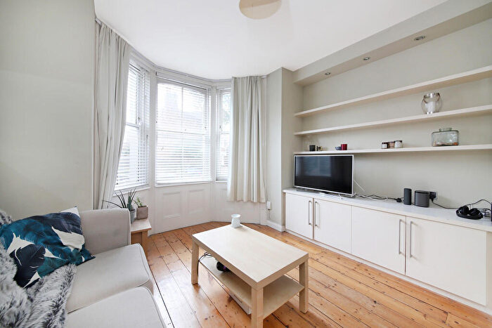 1 Bedroom Apartment To Rent In Bellenden Road, London, SE15