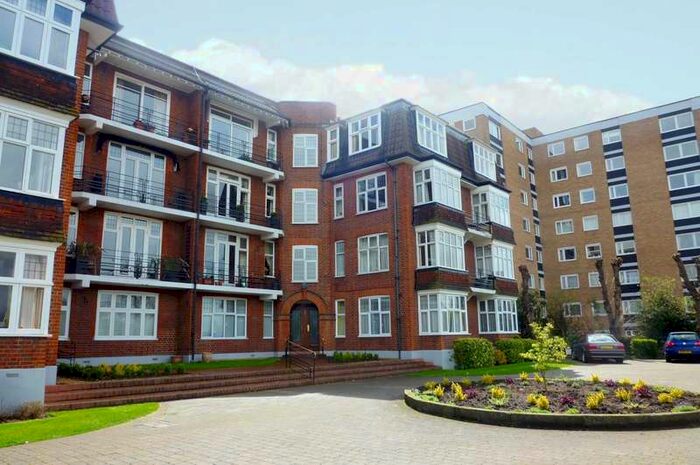 2 Bedroom Flat To Rent In Portsmouth Road, Surbiton, KT6