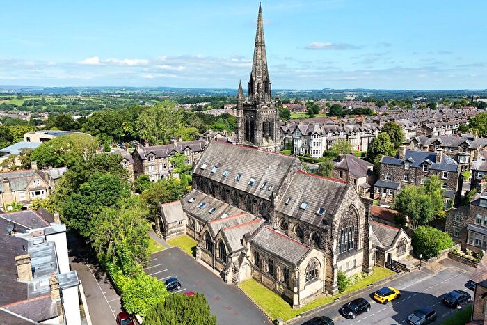 1 Bedroom Flat For Sale In St Luke's Court, Franklin Square, Harrogate, HG1