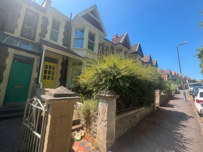 3 Bedroom Terraced House To Rent In Nutgrove Avenue, Bristol, BS3