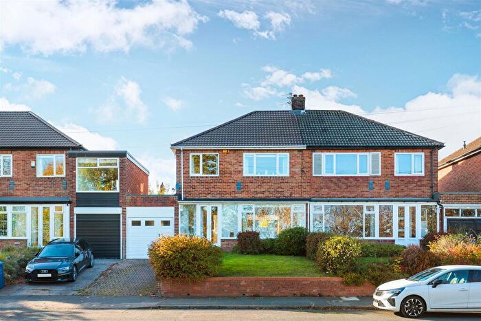 3 Bedroom Semi-Detached House For Sale In Great North Road, Brunton Park, NE3