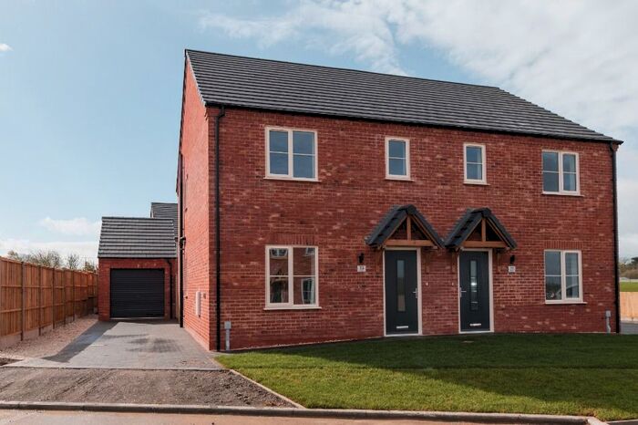 3 Bedroom Semi-Detached House For Sale In Aspen Drive, Barnoldby-Le-Beck, Grimsby, DN37