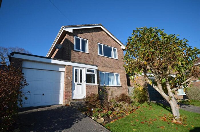 3 Bedroom Detached House For Sale In Hardy Crescent, Stalbridge, DT10