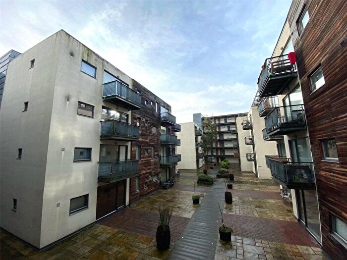 1 Bedroom Apartment For Sale In Isaac Way, Manchester City Centre, M4