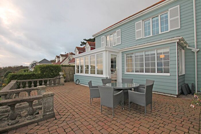 3 Bedroom Detached House To Rent In St. Albans Gardens, Ventnor, Isle Of Wight, PO38