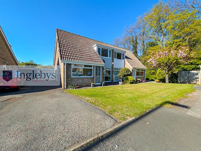 2 Bedroom Semi-Detached House For Sale In Rosedale Crescent, Guisborough, TS14
