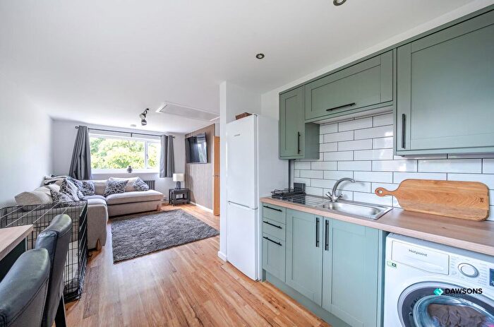 1 Bedroom Flat For Sale In Ilston Way, West Cross, Swansea, SA3