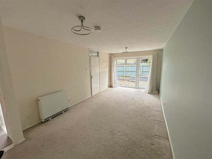 1 Bedroom Maisonette To Rent In Springland Close, Ipswich, IP4