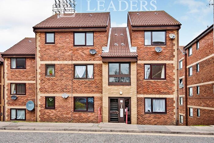 2 Bedroom Flat To Rent In Priory Court, Roots Hall Drive, Southend On Sea, SS2