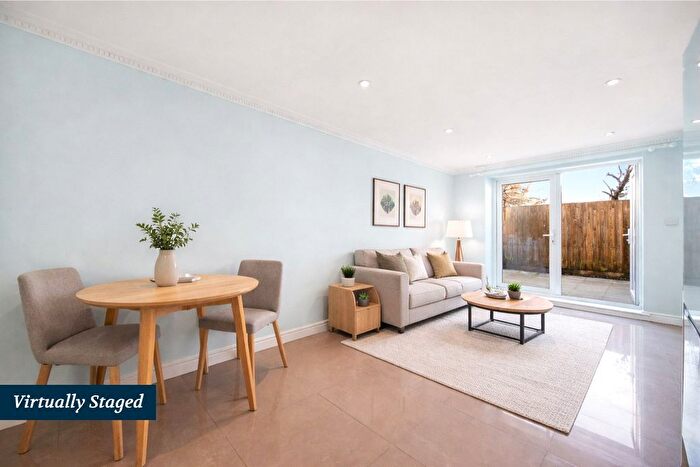 2 Bedroom Flat For Sale In Glynfield Road, Harlesden, NW10