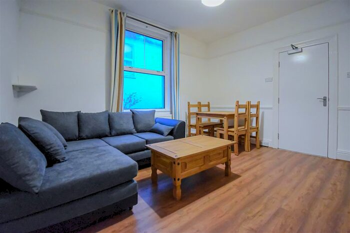 6 Bedroom Terraced House To Rent In Kingsley Road, Mutley, Plymouth, PL4