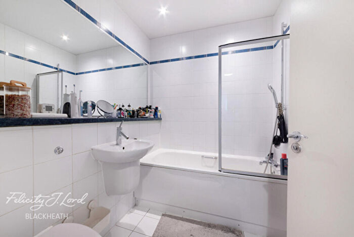 2 Bedroom Apartment For Sale In Calderwood Street, Woolwich, SE18