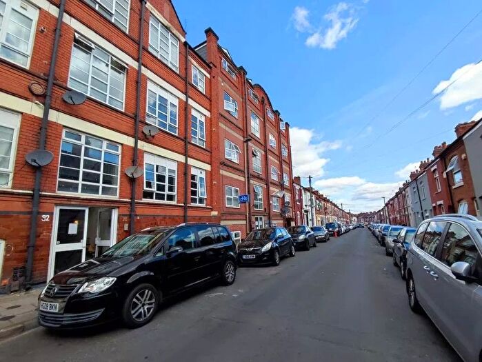 1 Bedroom Flat To Rent In Flat, Asfordby Street, Leicester, LE5