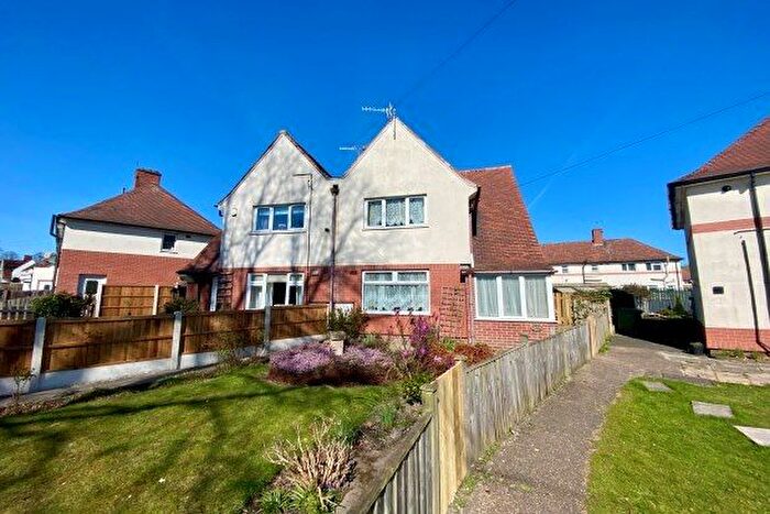 3 Bedroom Semi-Detached House To Rent In Grindon Crescent, Nottingham, NG6