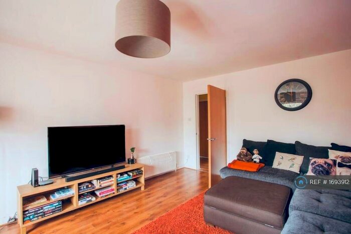 2 Bedroom Flat To Rent In Avenuepark Street, Glasgow, G20