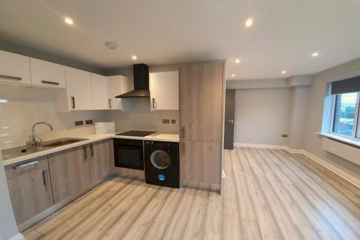 1 Bedroom Flat To Rent In 105 Cuthbert Bank Road, Sheffield S6