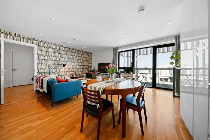 1 Bedroom Flat For Sale In Asterid Heights, Liberty Bridge Road, Stratford, E20