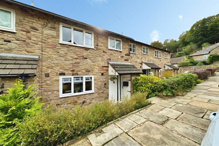 3 Bedroom Terraced House For Sale In Beeston Mount, SK10