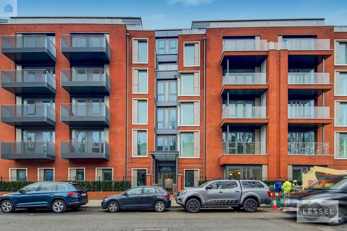 2 Bedroom Flat To Rent In Hammersmith, Handly House, W6