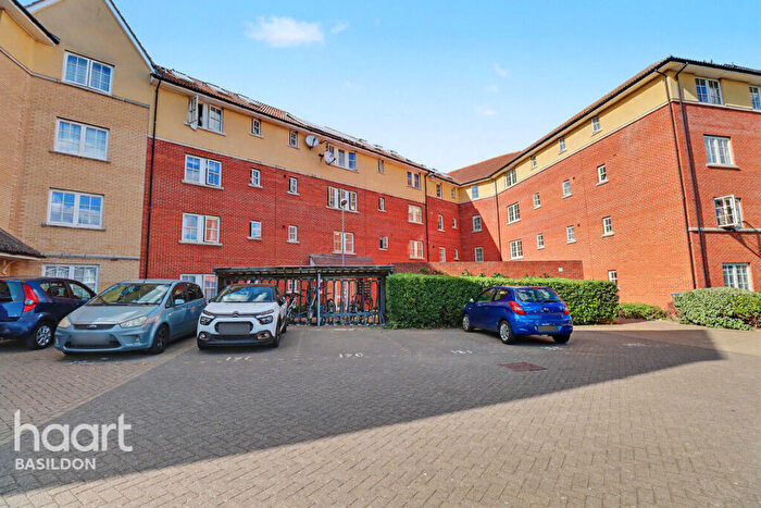 1 Bedroom Apartment For Sale In Herschell Court, Basildon, SS14
