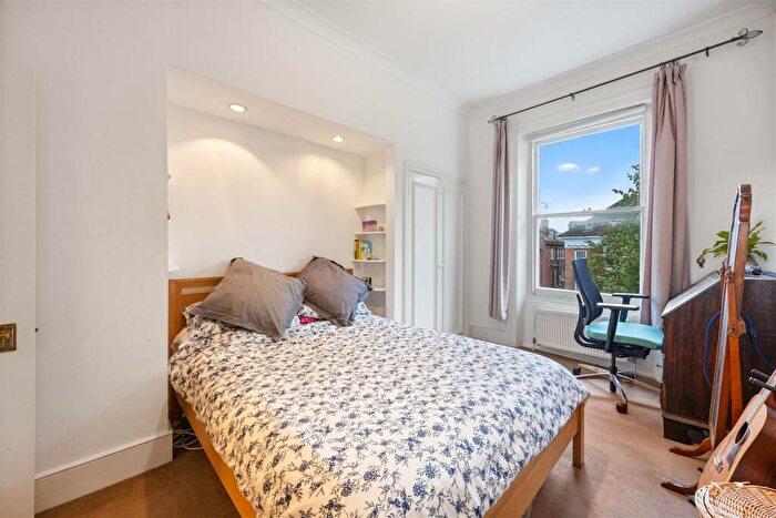 1 Bedroom Flat For Sale In Belsize Avenue, Belsize Park, NW3