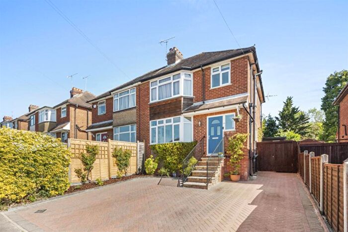 3 Bedroom Semi-Detached House For Sale In Guinions Road, High Wycombe (detached Garden Office), HP13
