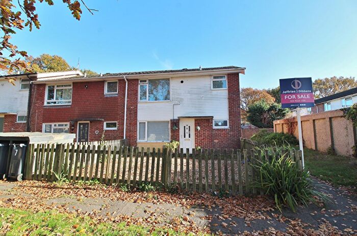 3 Bedroom End Of Terrace House For Sale In Bliss Close, Waterlooville, PO7