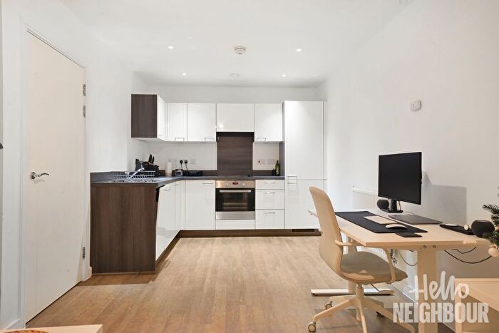 1 Bedroom Flat To Rent In Royal Court, Connersville Way, Croydon, CR0