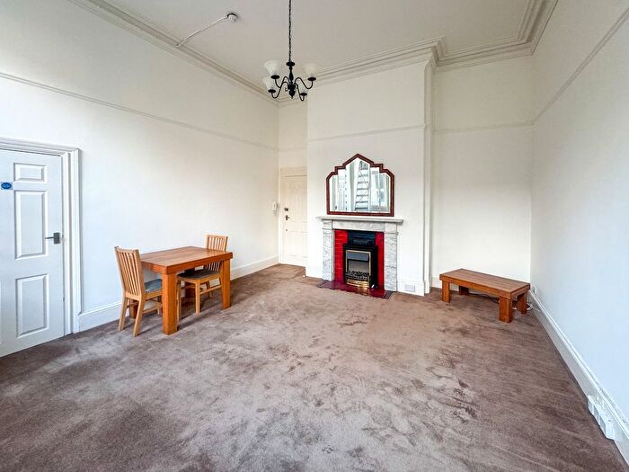 1 Bedroom Flat To Rent In Edgerton Road, Edgerton, Huddersfield, HD1