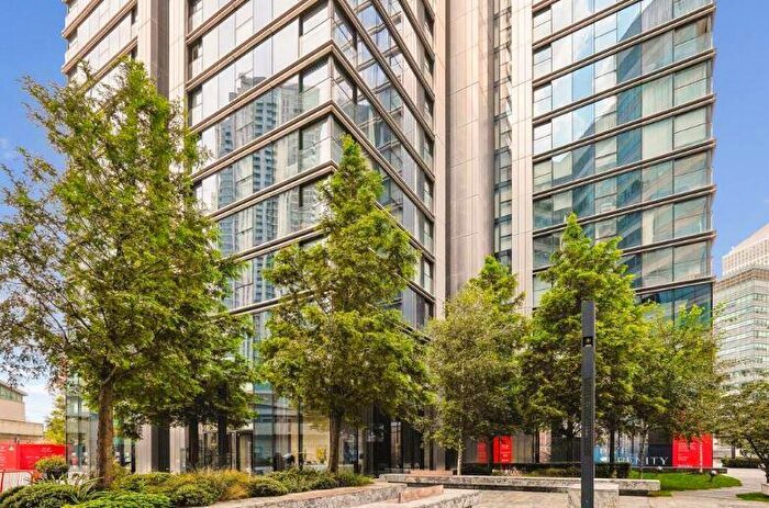 2 Bedroom Apartment To Rent In Marsh Wall, London, E14