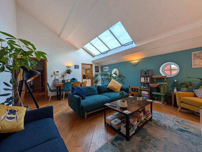 2 Bedroom Apartment To Rent In St Pauls Square, Birmingham, B3