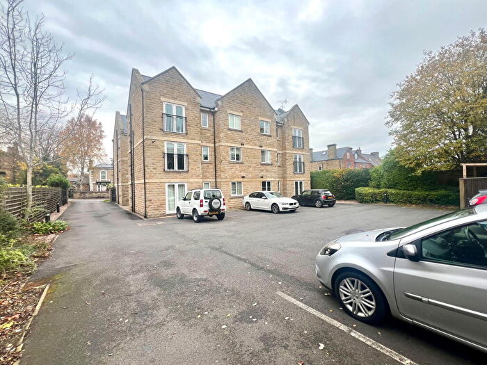 2 Bedroom Flat For Sale In WIndsor Court, S70